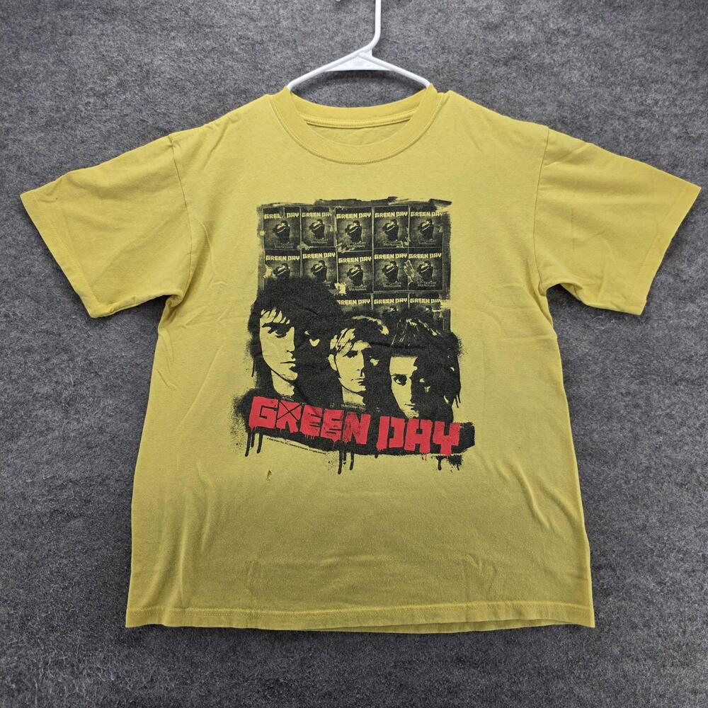 Green Day Shirt Mens M Yellow Short Sleeve Crewneck Tagless Graphic Tour 2009
